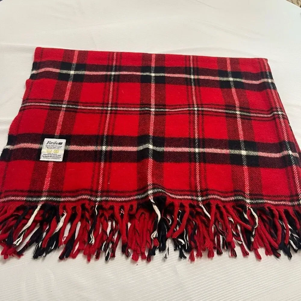 Faribo VTG Red Plaid Lap Blanket Throw